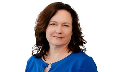 Photo of Suzanne Roesch