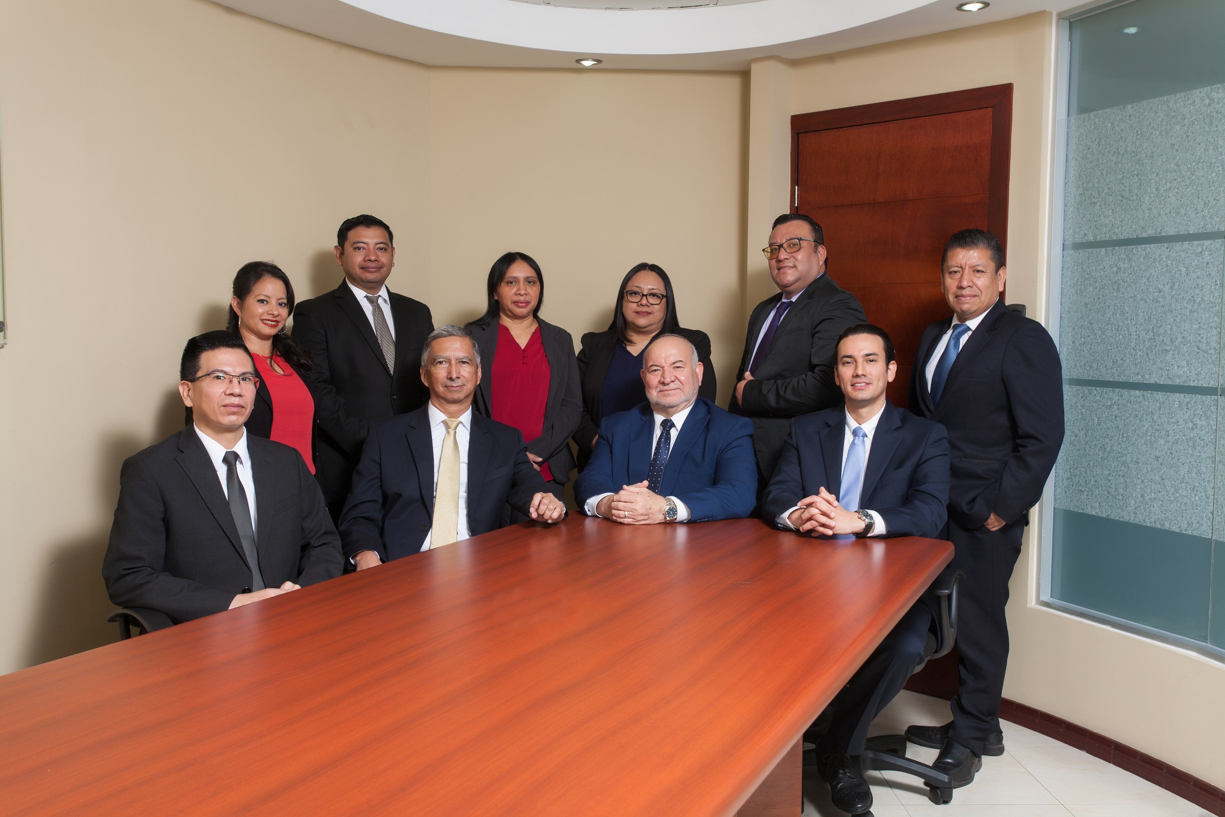 Nuesto equipo en guatemala our team at guatemala 1