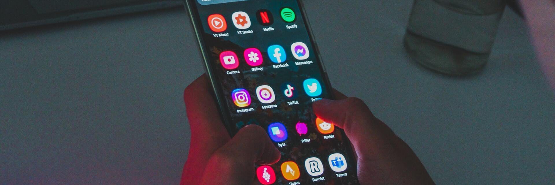 04 MEDIA
