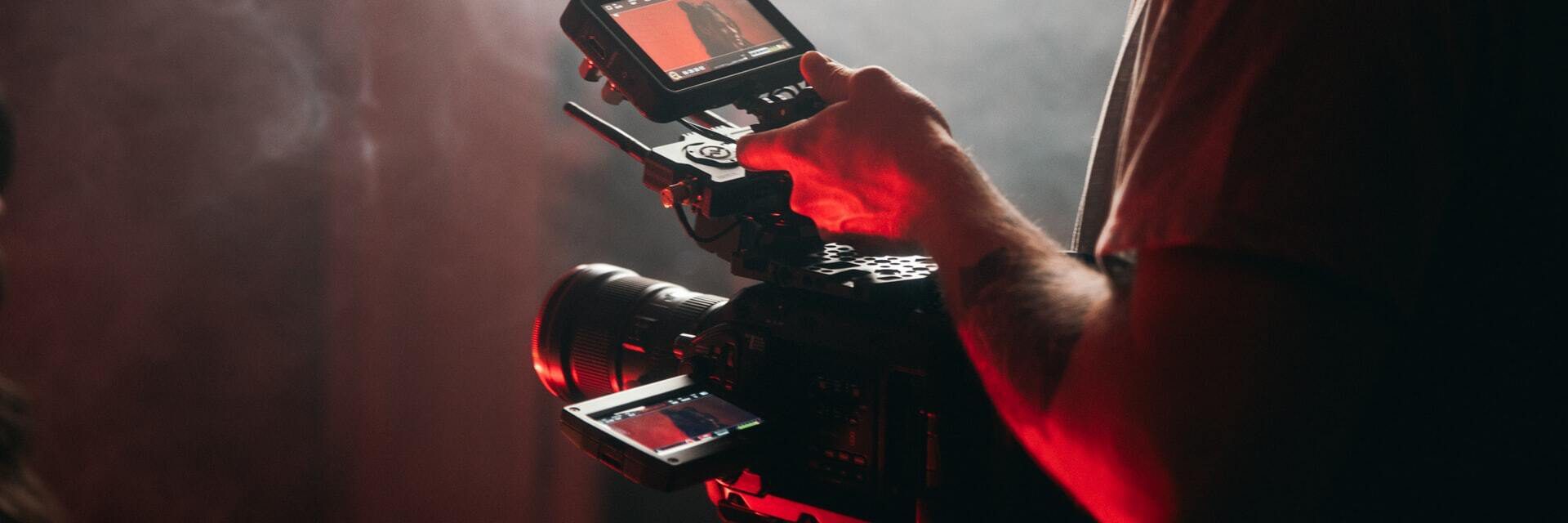 15 MEDIA